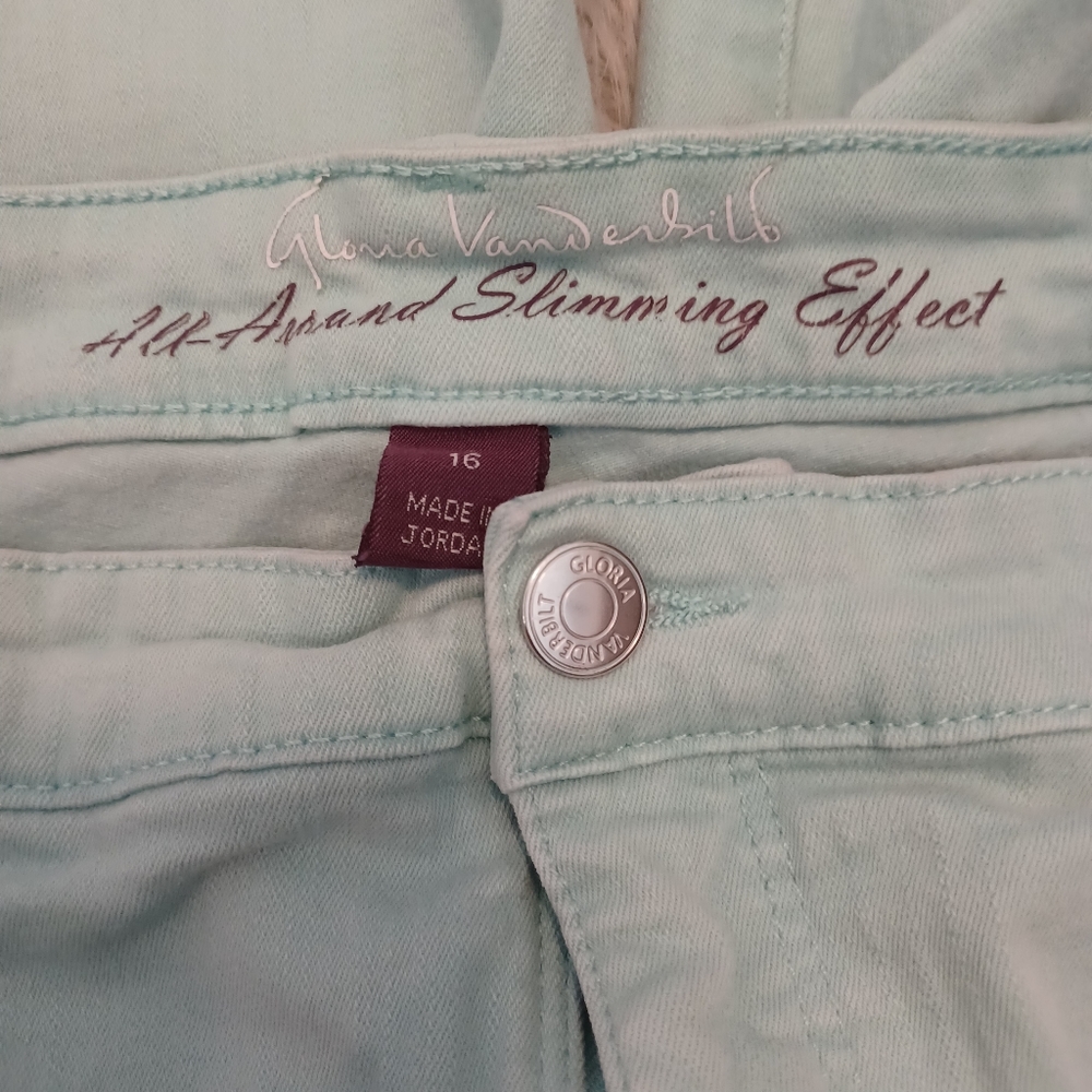 Gloria Vanderbilt Turquoise Rhinestone Denim Bermuda Shorts Size 16 - Picture 5 of 6